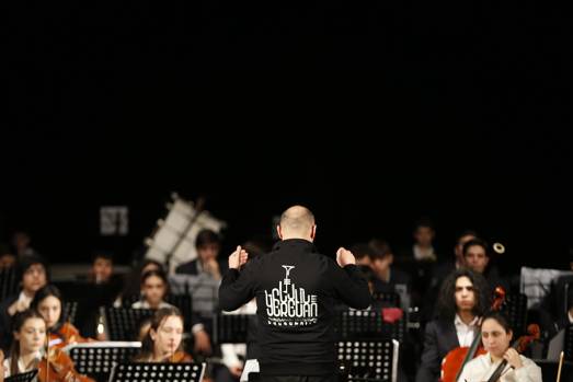 «Երևան» պատանեկան սիմֆոնիկ նվագախմբի առաջին շրջագայությունը