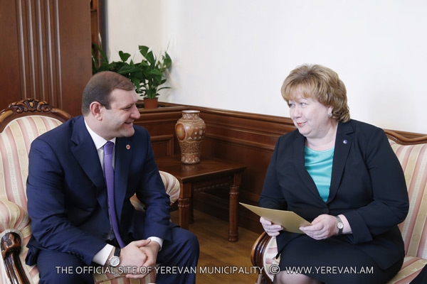 http://www.yerevan.am/uploads/media/news_gallery/0001/18/b1c4a07c18cc6cd7b27b0ad30ad909a639e4715a.jpeg