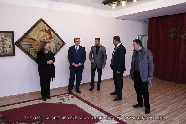http://www.yerevan.am/uploads/media/news_gallery/0001/20/254475b4e9278bf490597a064274920d0015c586.jpeg