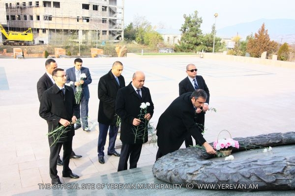 http://www.yerevan.am/uploads/media/news_gallery/0001/20/ae4e79d9796f9f656bcd8f87ae5e2424a19b7adc.jpeg