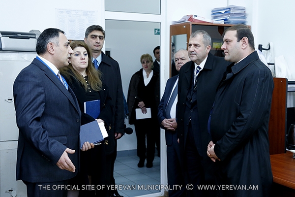 http://www.yerevan.am/uploads/media/news_gallery/0001/20/ce88243f480a2131fe108ffc57f336dcb9e9f627.jpeg