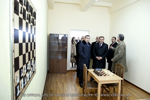 http://www.yerevan.am/uploads/media/news_gallery/0001/20/e17fb55cda32e1c2a9caedd6c794e79fca0c00e1.jpeg