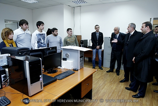 http://www.yerevan.am/uploads/media/news_gallery/0001/20/f4b497727453eac8b8494a21b651f04df40569ae.jpeg