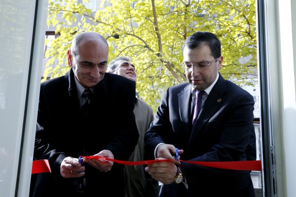 http://www.yerevan.am/uploads/media/news_gallery/0001/21/5d0afc5152357dc065c2cbcf7947d6f16deed725.jpeg