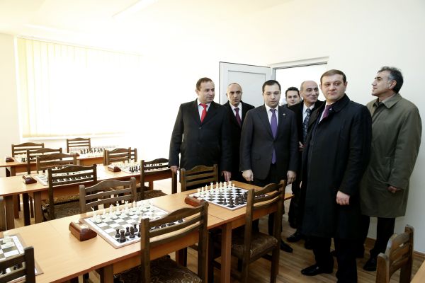 http://www.yerevan.am/uploads/media/news_gallery/0001/21/a859f531566747f8824d50e8c0422730ad2b373c.jpeg