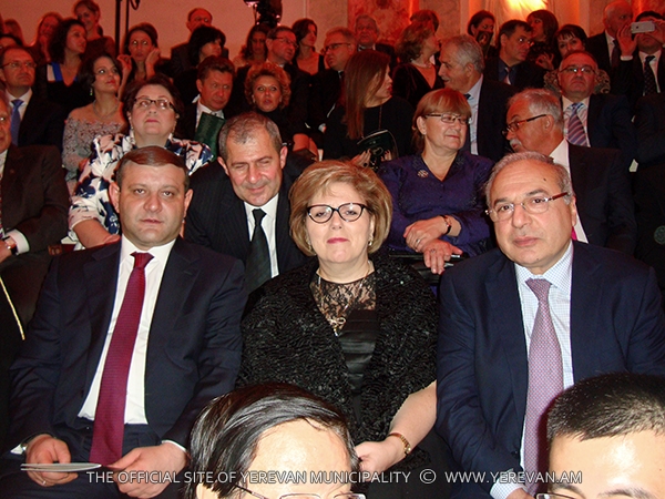 http://www.yerevan.am/uploads/media/news_gallery/0001/21/fc0339dd6f68cf05e6918be80749652f0160fb7b.jpeg