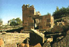 Ավանի մատուռները (խոնարհված)