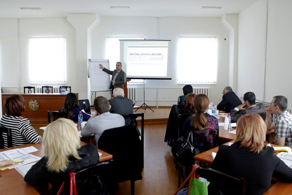 A three-day seminar directed at the improvement of management projects