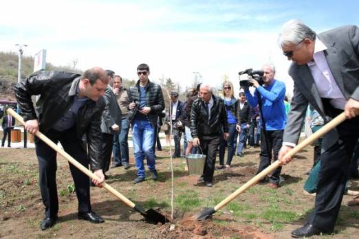 Երևանի քաղաքապետ Տարոն Մարգարյանը մասնակցել է համաքաղաքային ծառատունկին