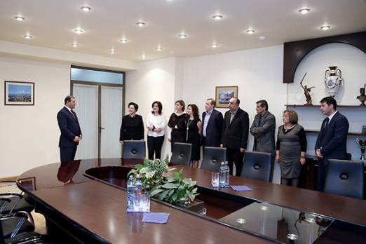 «Նորք-Մարաշ» բժշկական կենտրոնի գործունեության 20-ամյակի կապակցությամբ կենտրոնի մի շարք աշխատակիցներ արժանացել են Երևանի քաղաքապետի պարգևների