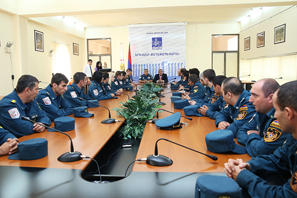 Mayor's diplomas to 22 employees of Rescue Service