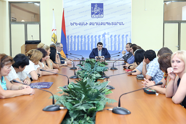 The third stage of resettlement of the damaged building at Sisakyan 3
