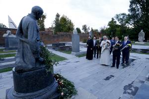 Mayor Taron Margaryan was present at the presentation of the illustrated book “Komitas”