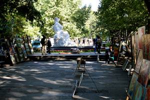 Exhibition of paintings “Yerevan ART” opened in Saryan square