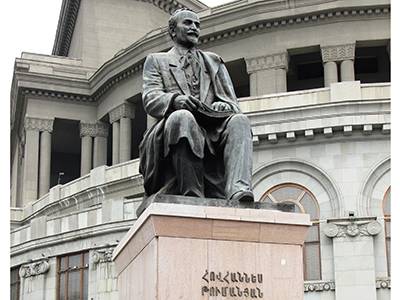 Hovhannes Tumanyan
