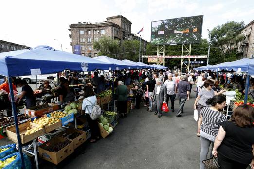 Վերաբացվել է Կասյան փողոցին հարակից գյուղմթերքի տոնավաճառը