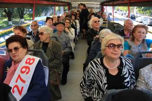 Tour by “Yerevan City Tour” buses on the event of International Day of Elderly People