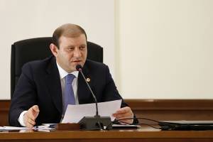 Heads of divisions of corresponding services of administrative districts Kentron and Malatia-Sebastia have been reprimanded