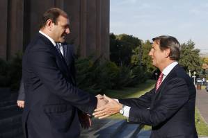 Mayor Taron Margaryan meets his colleague from Carrara
