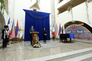Paris Mayor Anne Hidalgo is awarded with Yerevan Mayor's Gold Medal