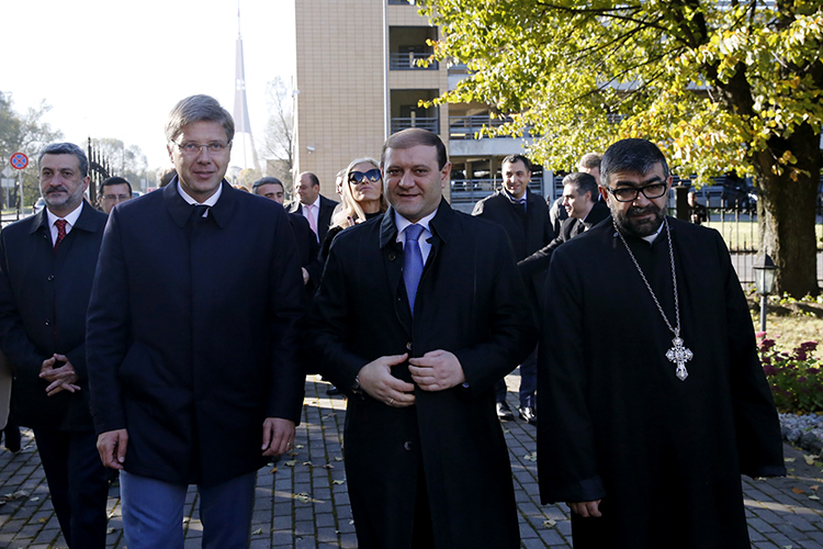 Yerevan Mayor visits Armenian Apostolic Church in Riga