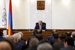 About 1250 servicemen's parents are going to visit their sons
