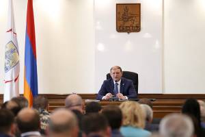 Мэр Еревана коснулся работ по озеленению и санитарной очистке