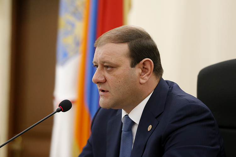 Employees of municipal chess schools will get package of medical insurance