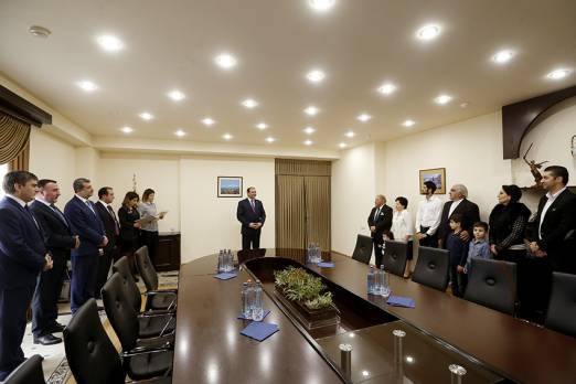 Նոր բնակարանների բանալիներ՝ «Երևան՝ սիրո քաղաք» կարգախոսով մեկնարկող «Էրեբունի-Երևան 2799»-րդ տարեդարձի առթիվ
