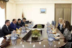 Mayor Taron Margaryan meets with the members of delegation of Draguignan (France)