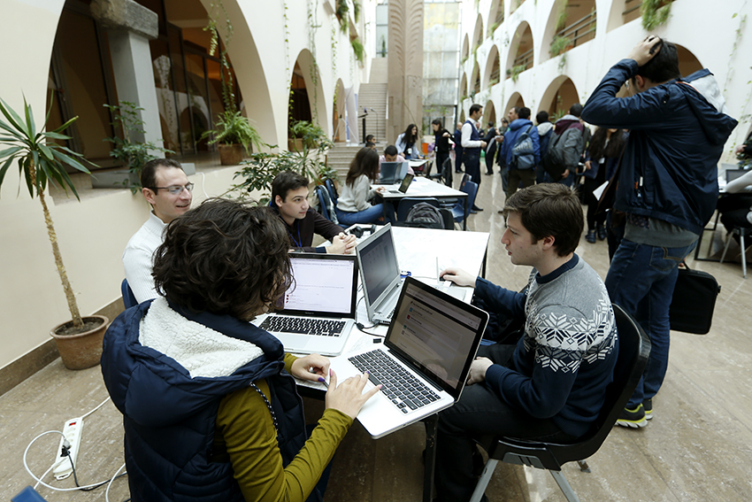 Mayor Taron Margaryan watches the Hackathon “Smart city” organized in Yerevan City Hall