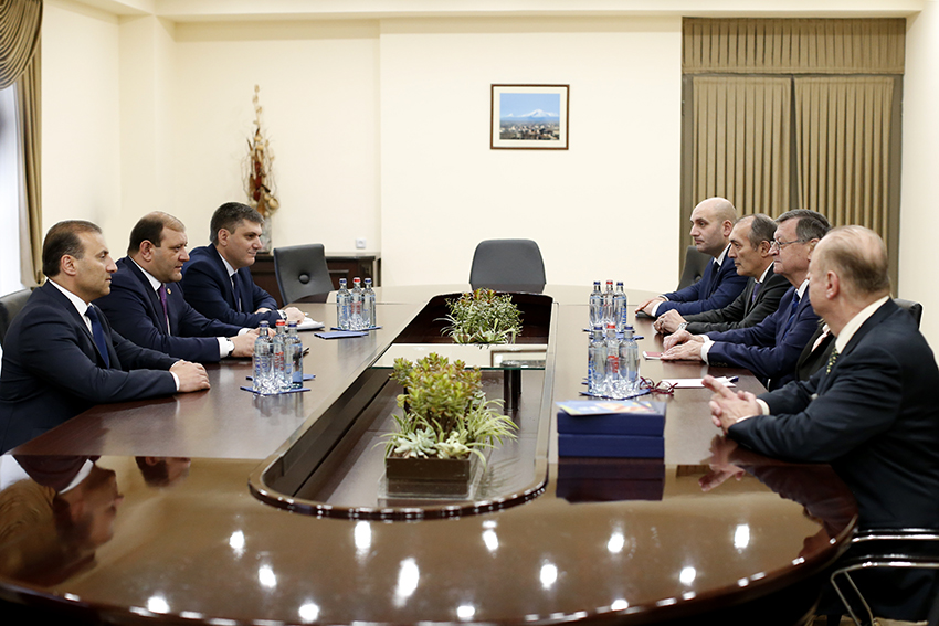 Mayor Taron Margaryan meets with the delegation headed by the president of European Volleyball Confederation