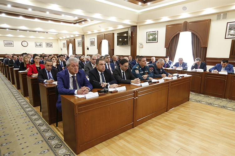 Parents of about 1600 servicemen from Yerevan are going to visit their sons