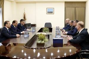 Мэр Тарон Маргарян встретился с делегацией, возглавляемой  президентом  Европейской конфедерации волейбола (ЕКВ)