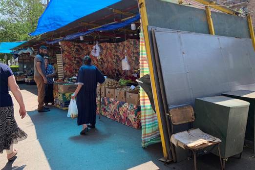 Ապամոնտաժվում են Կոմիտասի պողոտայի շուկայի հարակից առևտրային տաղավարները