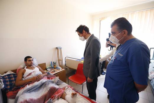 «Խոնարհվում ենք ձեր առաջ, շնորհակալ ենք ձեզ». քաղաքապետ Մարությանը տեսակցել է Երևան տեղափոխված վիրավոր զինծառայողներին