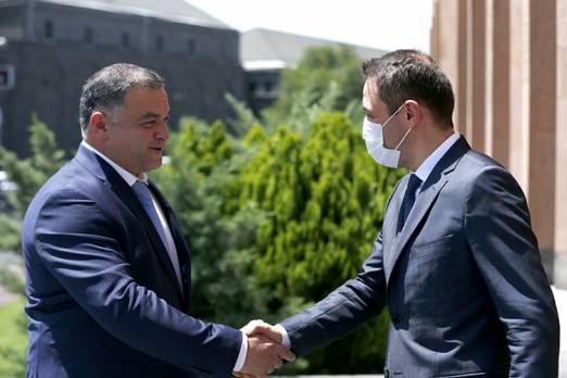 Երևանի և Ստեփանակերտի քաղաքապետերը ստորագրել են 2021-2023թթ. համագործակցության ծրագիրը