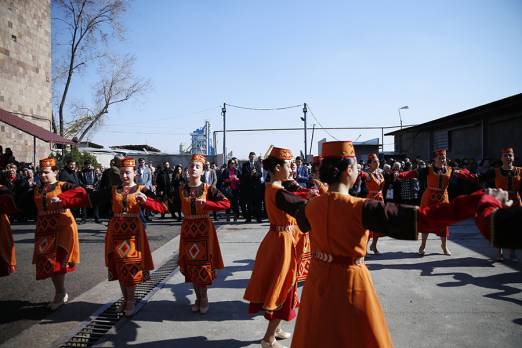 «Հայրենիքն ու մայրաքաղաքը սիրելը սկսվում է հենց չաղտոտելուց». Երևանի քաղաքապետի շնորհակալագրեր՝ քաղաքի մաքրությունն ապահովող աշխատակցուհիներին