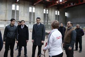 Yerevan Mayor visits Shengavit sports school to watch process of renovation and meet young champions