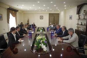 First deputy Mayor meets President of “France-Armenia” Friendship Group of French Senate