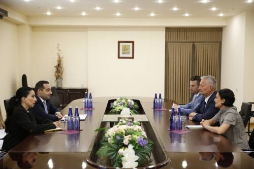 Acting Mayor of Yerevan Levon Hovhannisyan hosts Ambassador of Germany to Armenia