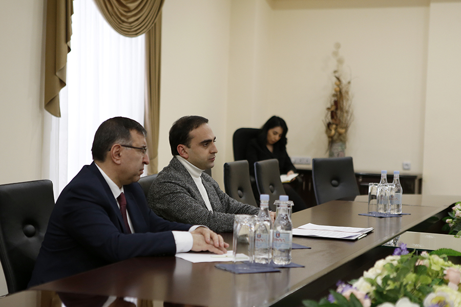 Yerevan Mayor Tigran Avinyan Receives UAE Ambassador