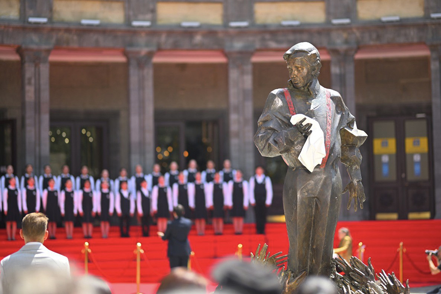 “This place will become a place of encounter and remembrance”: Charles Aznavour Statue Unveiled in Yerevan