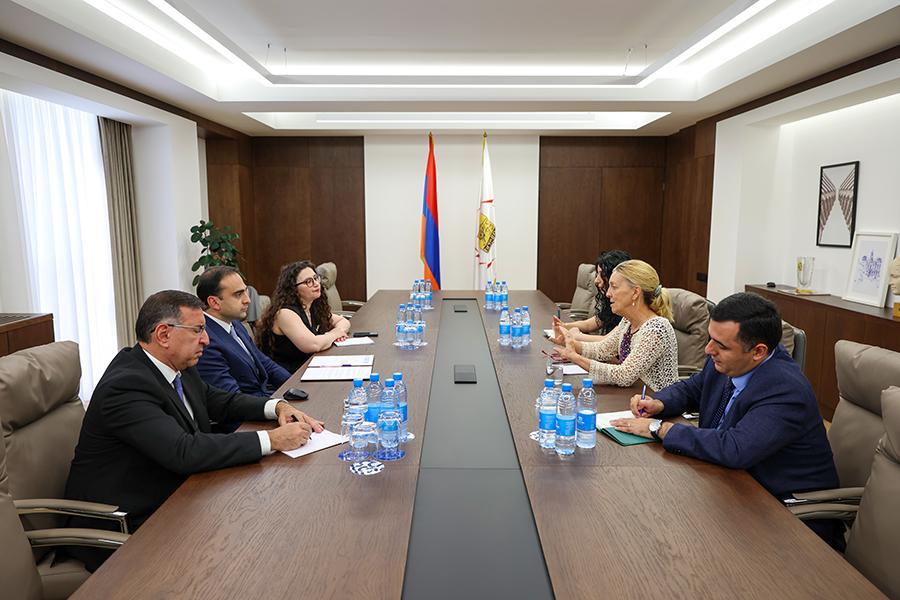 Yerevan to Host COP 17 in 2026: Mayor Tigran Avinyan Meets with UN Resident Coordinator in Armenia Françoise Jacob