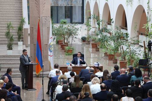 Երևանի ավագանին սկսեց 5-րդ նստաշրջանի աշխատանքները
