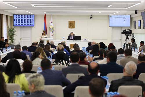 A 2,484 sq. m area, primarily in public parks, returned to the Yerevan Community: City Council Holds Regular Session
