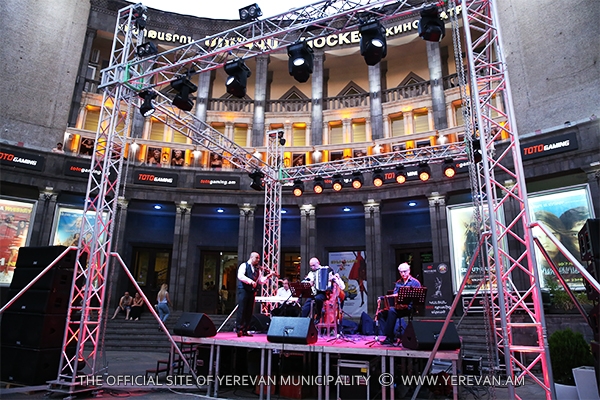 https://www.yerevan.am/uploads/media/news_gallery/0001/32/10c268e3ca8b38a4d88ce40104dfcd97e652d88a.jpeg