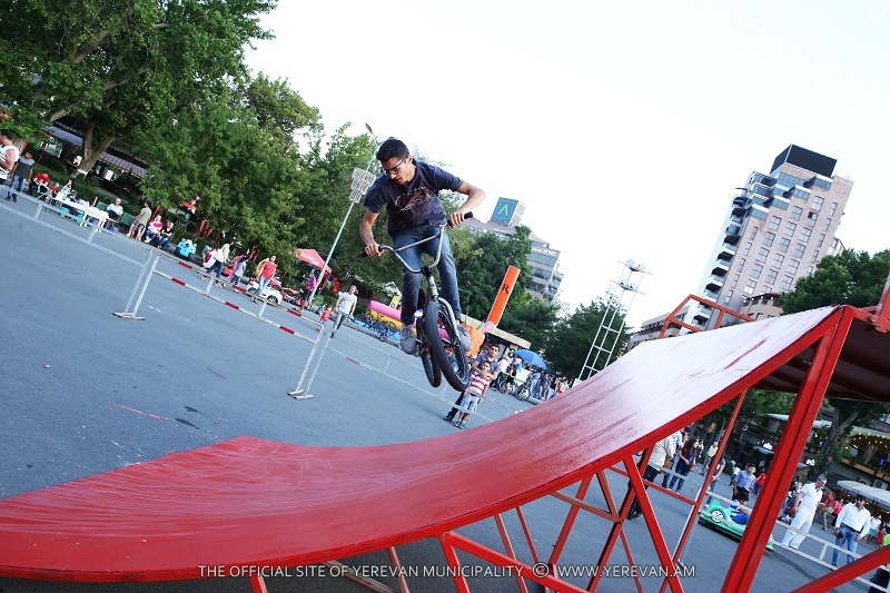 https://www.yerevan.am/uploads/media/news_gallery/0001/32/e6ce35ee460896ffd5bd067c47757b173ffa2ad1.jpeg