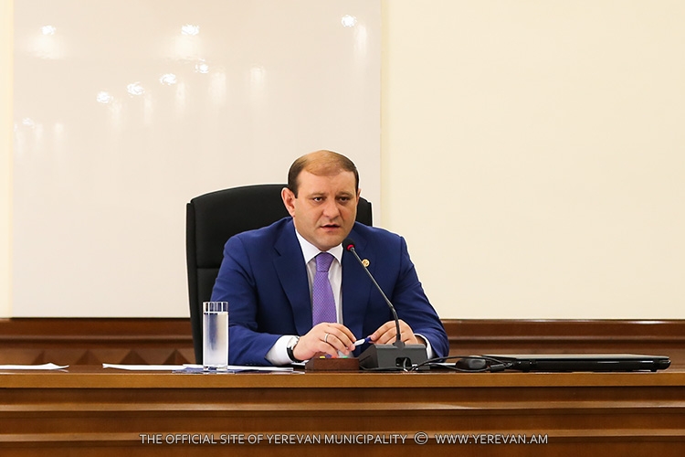Тарон Маргарян поручил тщательно подготовиться к началу нового учебного года Тарон Маргарян поручил тщательно подготовиться к началу нового учебного года