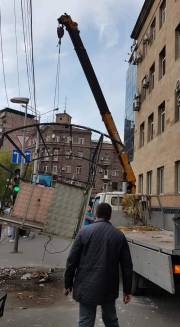 Ապամոնտաժվել են կենտրոնի մի շարք ապօրինի կրպակներ ու տաղավարներ
